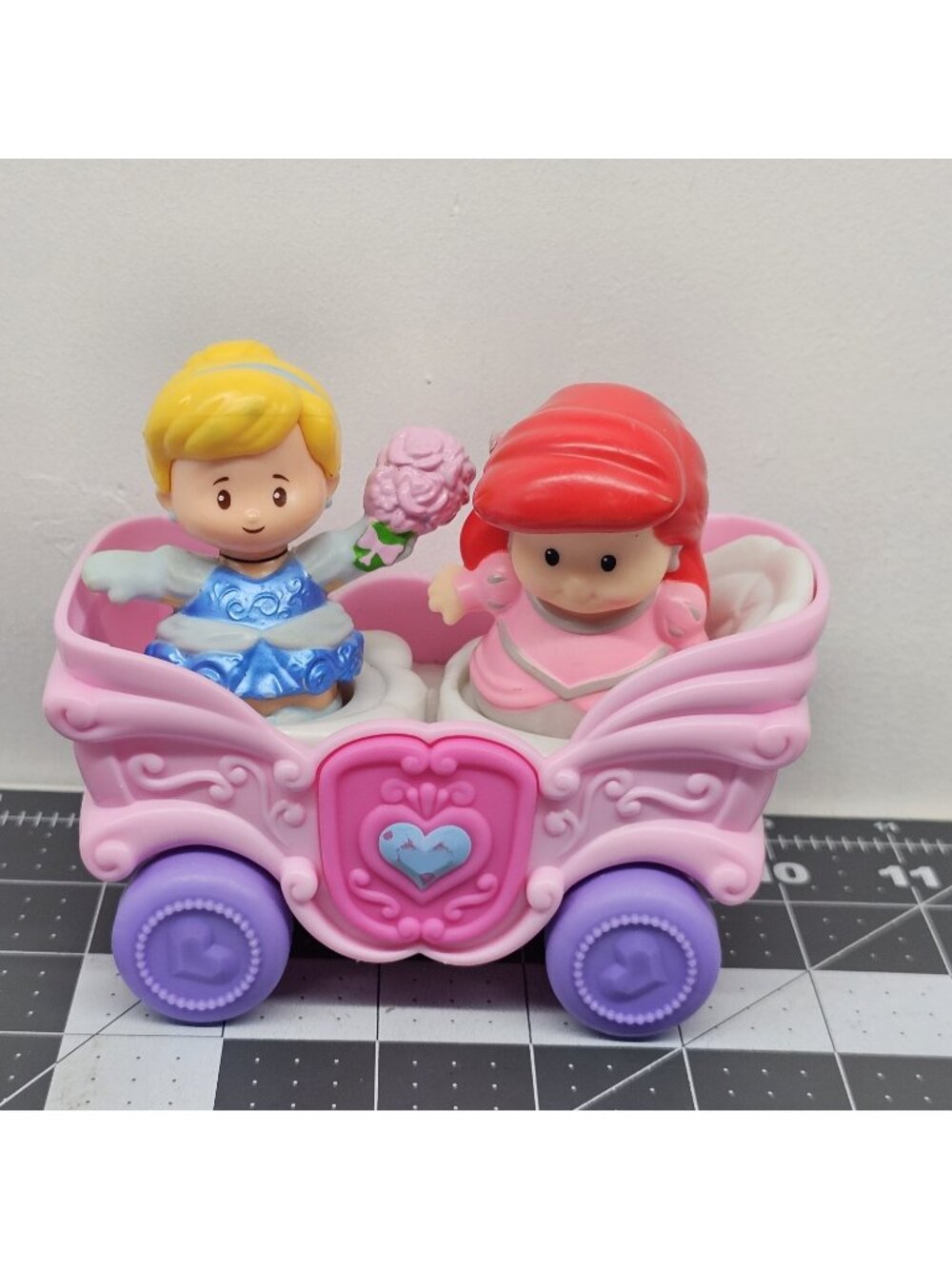 HTF Fisher-Price Little People Disney Princess Ariel Chariot DFW14 w/ Cinderella